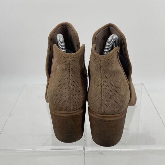 Hinge BP Barris Suede Stacked Heel Pull-On Ankle Bootie Cut-Out Taupe 7‎ - Picture 5 of 15
